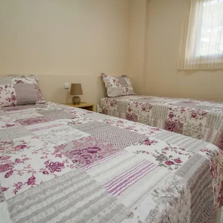 Nijay No 2 First Floor Front Quiet Location Appartamento