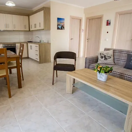 Nijay No 2 First Floor Front Quiet Location *