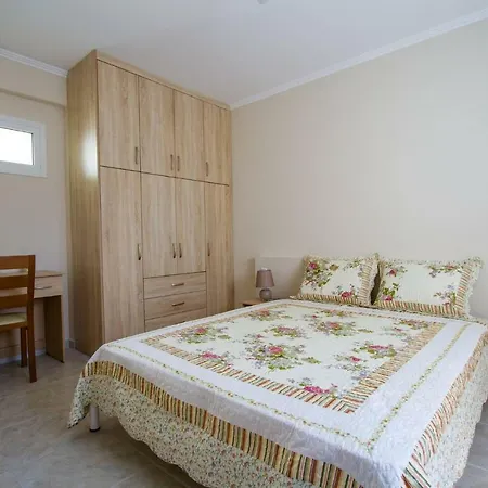 Nijay No 2 First Floor Front Quiet Location Spartokhórion