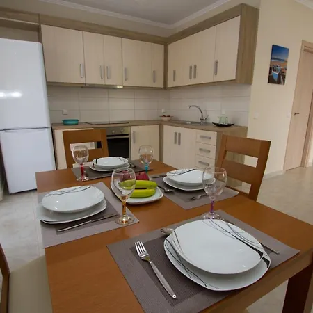 Nijay No 2 First Floor Front Quiet Location Appartamento